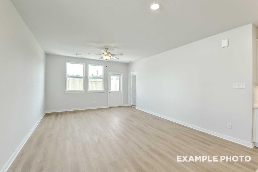 Spacious, unfurnished interior of a new home in Caney Creek Place, Conroe (Image 11). Spacious, unfurnished interior of a new home in Caney Creek Place, Conroe (Image 11).