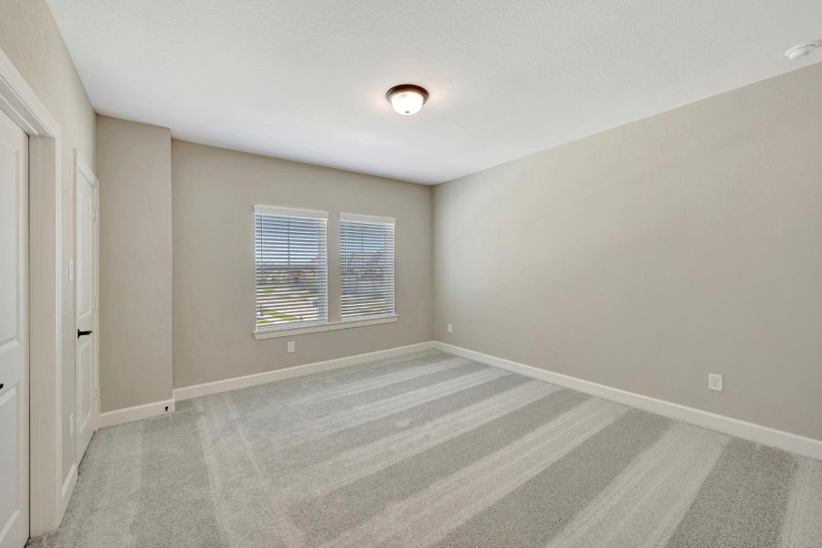 Spacious, unfurnished interior of a new home in Riceland - Summit Collection, Mont Belvieu (Image 26).