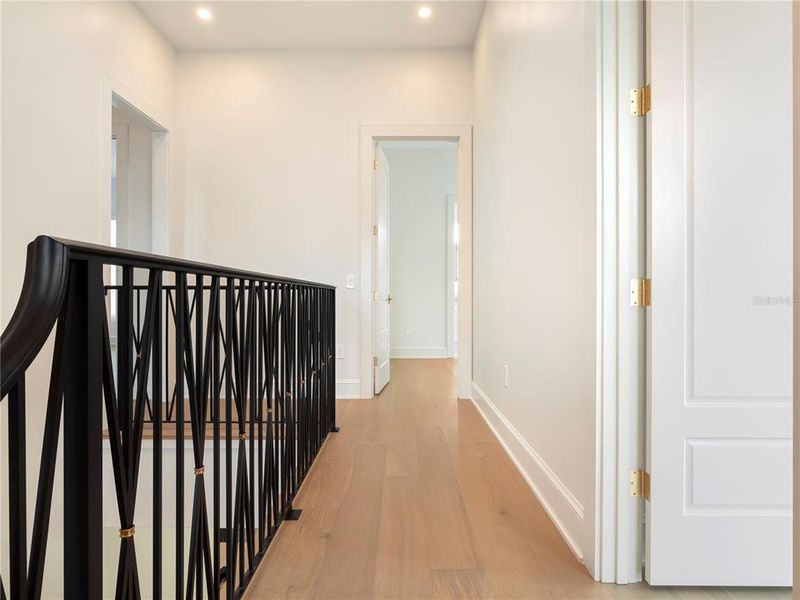 Spacious, unfurnished interior of a new home in , Winter Park (Image 27).