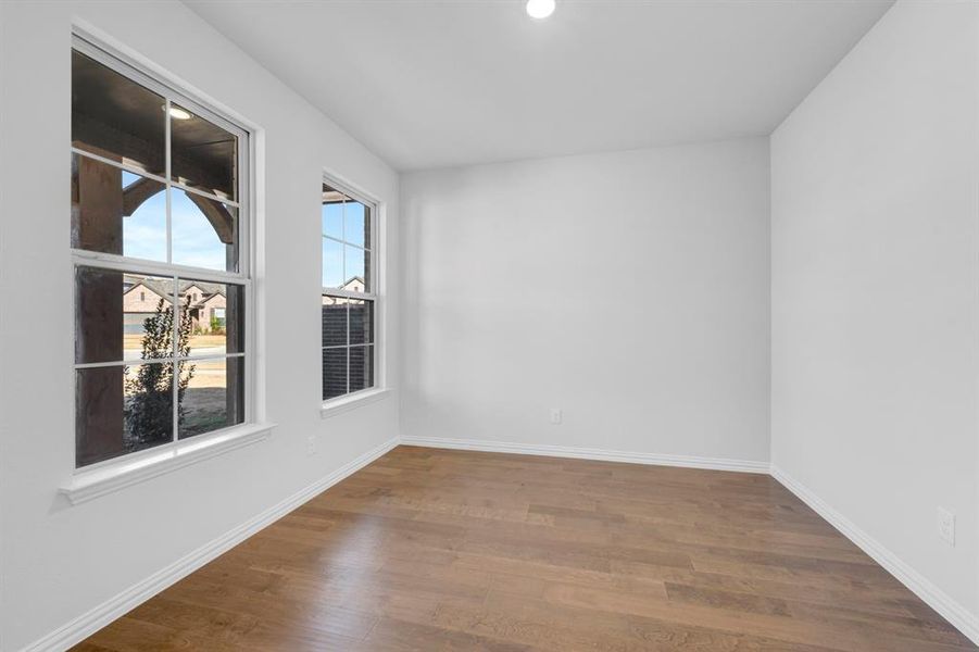 Spacious, unfurnished interior of a new home in Lilyana, Celina (Image 20).