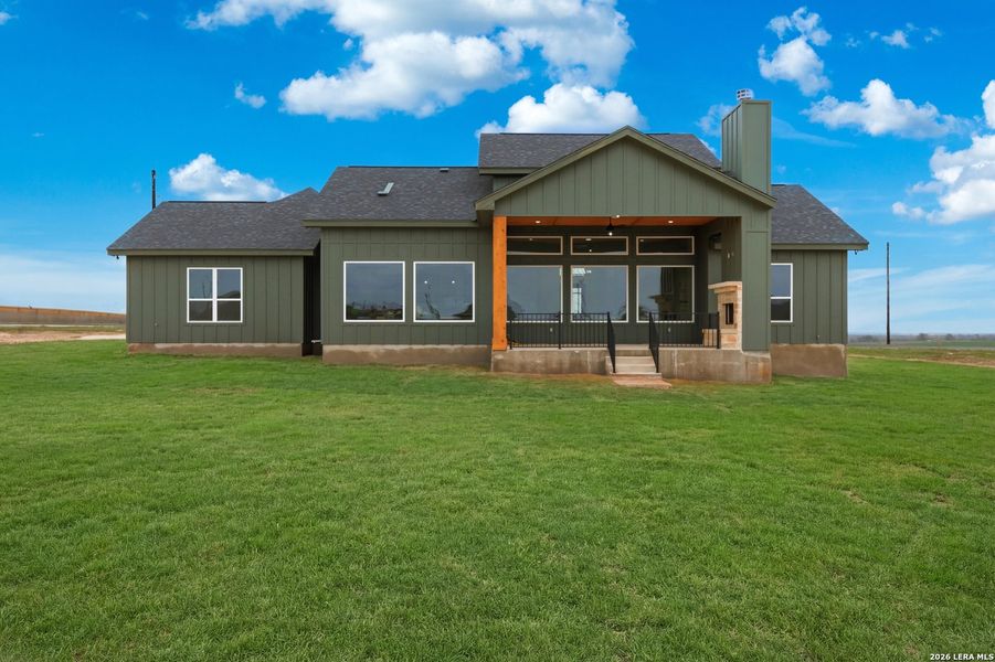 Exterior details and patio area of a home in , La Vernia (Image 20).