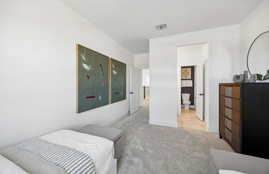 Representative furnished interior of a home built from the Ferris by Pulte Homes in Ryehill, Rosenberg (Image 39).
