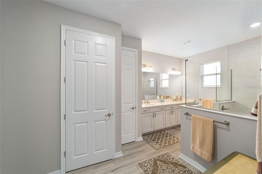 Furnished interior view inside a new home in , Ocala (Image 34).
