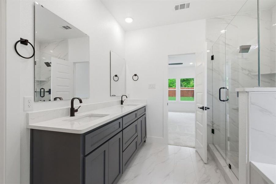 Furnished interior view inside a new home in , Denison (Image 5).