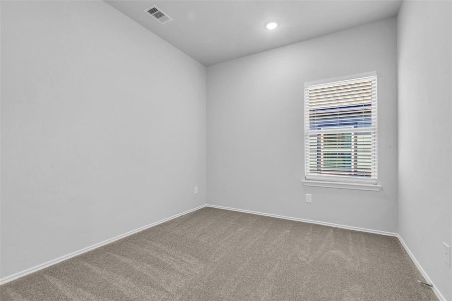 Spacious, unfurnished interior of a new home in , Willis (Image 30).