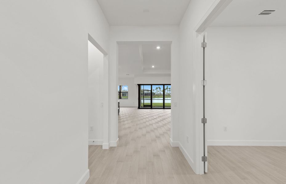Spacious, unfurnished interior of a new home in Del Webb Catalina, Lakewood Ranch (Image 21).