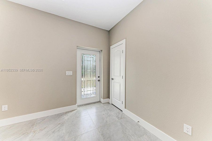 Spacious, unfurnished interior of a new home in , North Port (Image 35).