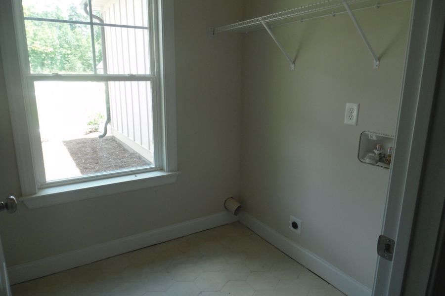 Spacious, unfurnished interior of a new home in Durham Estates, Sharpsburg (Image 28).