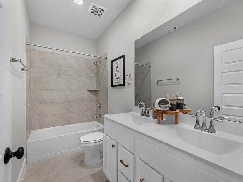 Furnished interior view inside a new home in Trillium 40′, Richmond (Image 14).