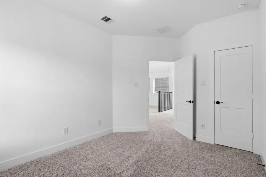 Spacious, unfurnished interior of a new home in Emory Glen, Magnolia (Image 26).