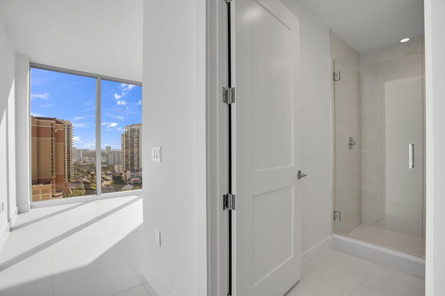 Guest Suite (2) Guest Suite (2)