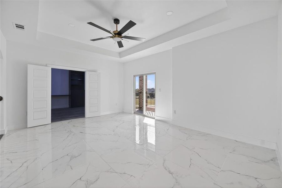 Spacious, unfurnished interior of a new home in , Lancaster (Image 18).