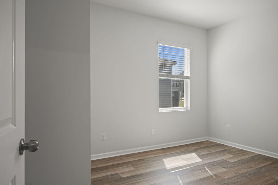 Spacious, unfurnished interior of a new home in Bradford Pointe, Summerville (Image 27).