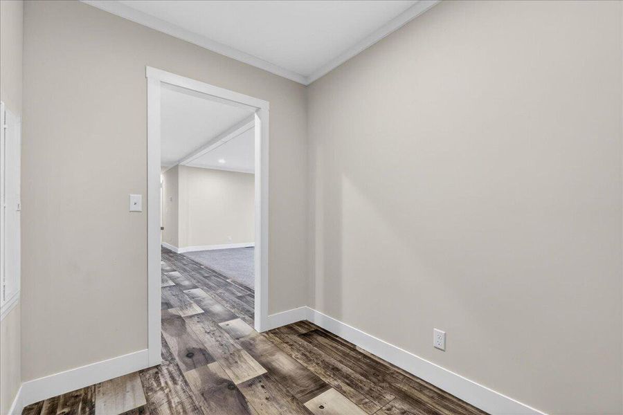 Spacious, unfurnished interior of a new home in , Walterboro (Image 39).