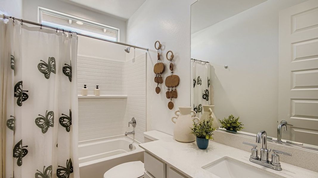 4083 Revoluton Bath2 F1 Base2