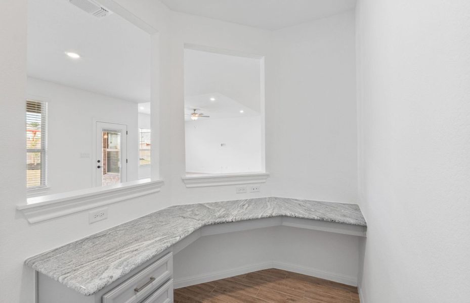 Spacious, unfurnished interior of a new home in Bluffview Reserve, Leander (Image 44).