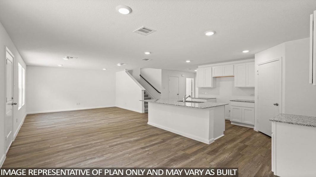 Spacious, unfurnished interior of a new home in McCrorey Trails, Conroe (Image 11).