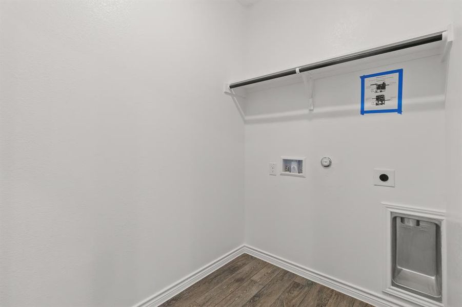 Spacious, unfurnished interior of a new home in Deer Creek, Crowley (Image 12).