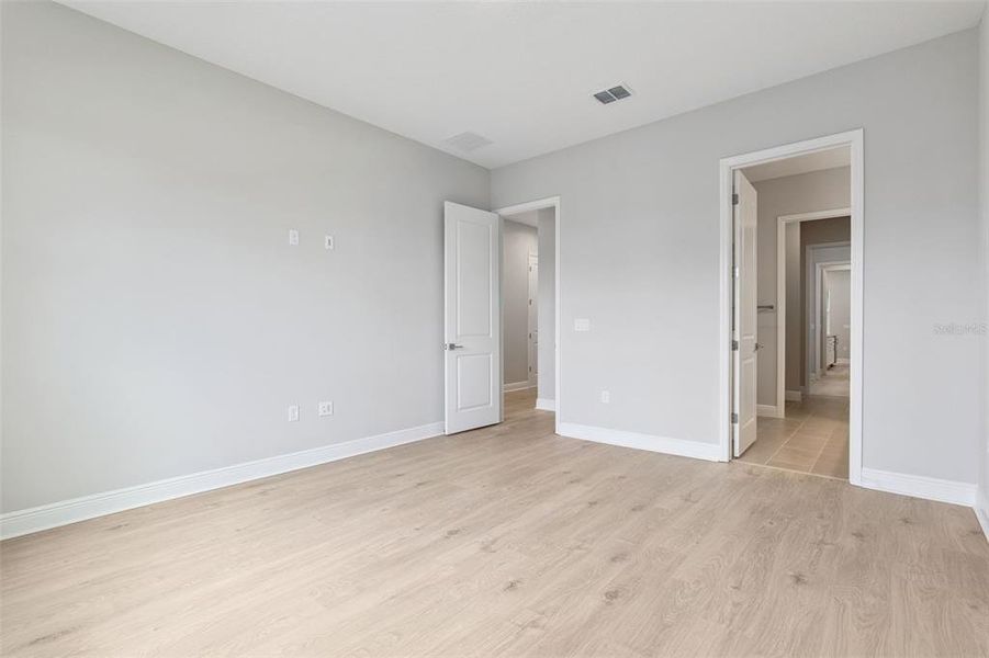 Spacious, unfurnished interior of a new home in Weslyn Park at Sunbridge, St. Cloud (Image 34).