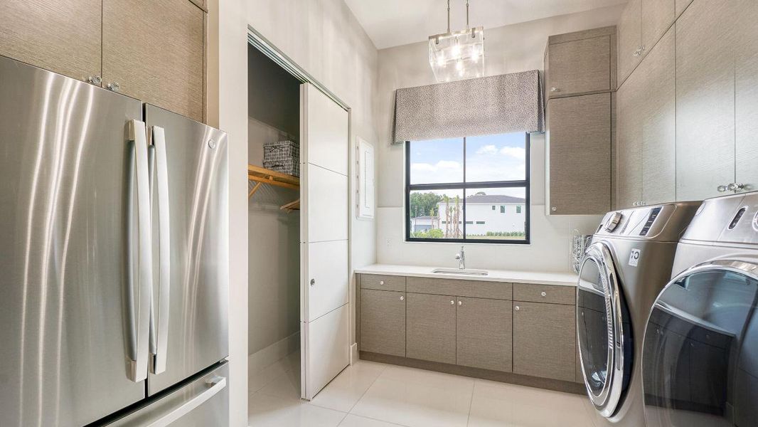 Model Photo used for reference Model Photo used for reference