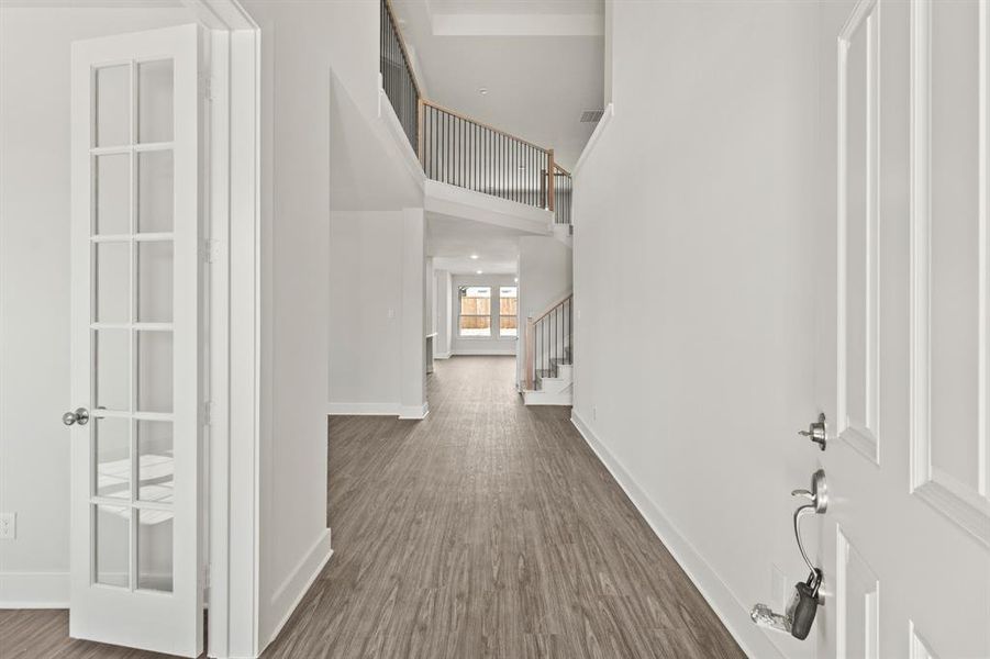 Spacious, unfurnished interior of a new home in Lyons Crest Estates, Garland (Image 29).