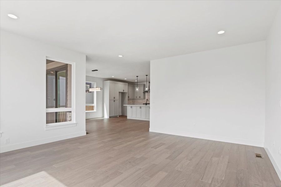 Spacious, unfurnished interior of a new home in West Grange, Longmont (Image 30).