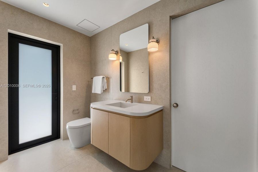 Furnished interior view inside a new home in , Coral Gables (Image 18).