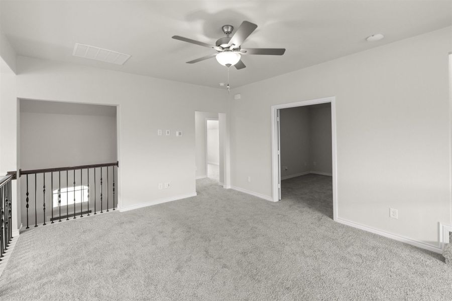 Spacious, unfurnished interior of a new home in Creekview Meadows, Pilot Point (Image 17).
