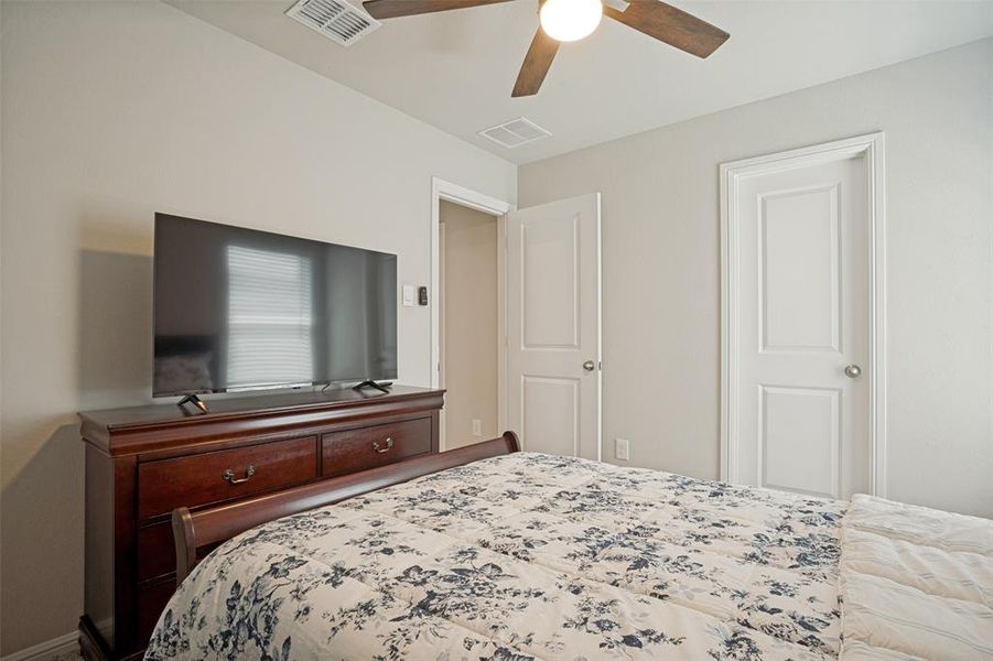 Furnished interior view inside a new home in , Fort Worth (Image 14).