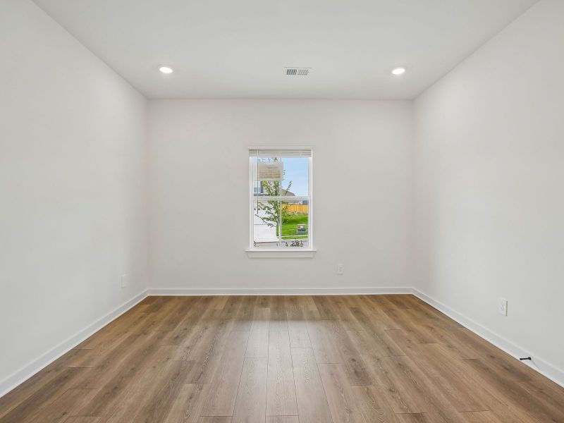 Spacious, unfurnished interior of a new home in Mansker Farms - Bronze Series, Hendersonville (Image 13). Spacious, unfurnished interior of a new home in Mansker Farms - Bronze Series, Hendersonville (Image 13).