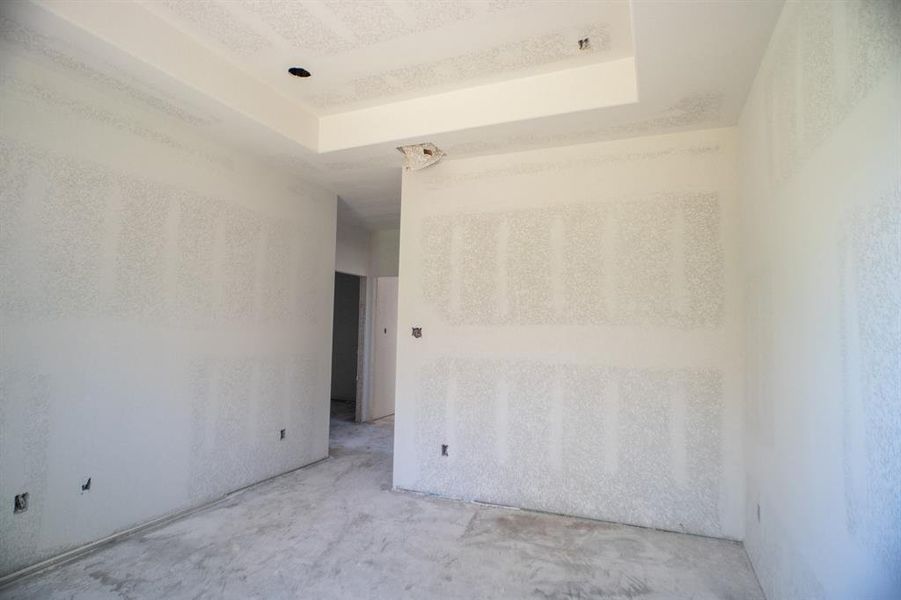 Spacious, unfurnished interior of a new home in , Navasota (Image 10).