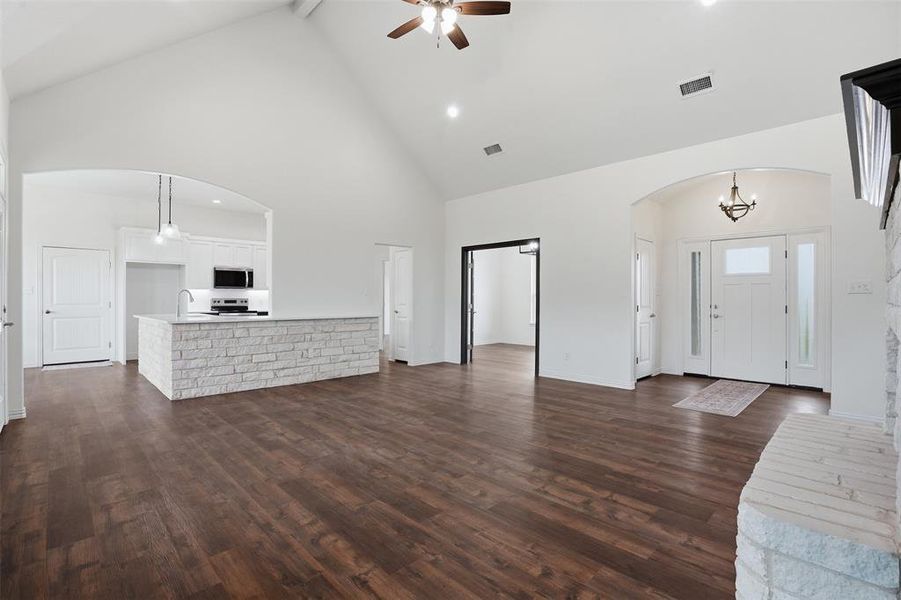 Spacious, unfurnished interior of a new home in , Grandview (Image 25). Spacious, unfurnished interior of a new home in , Grandview (Image 25).