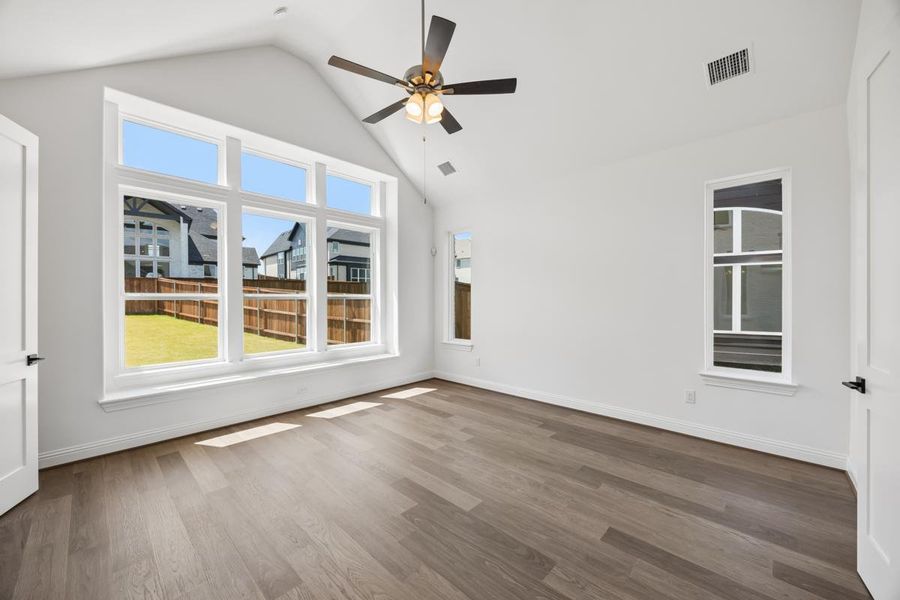 Spacious, unfurnished interior of a new home in Somerset Park, Rockwall (Image 24). Spacious, unfurnished interior of a new home in Somerset Park, Rockwall (Image 24).