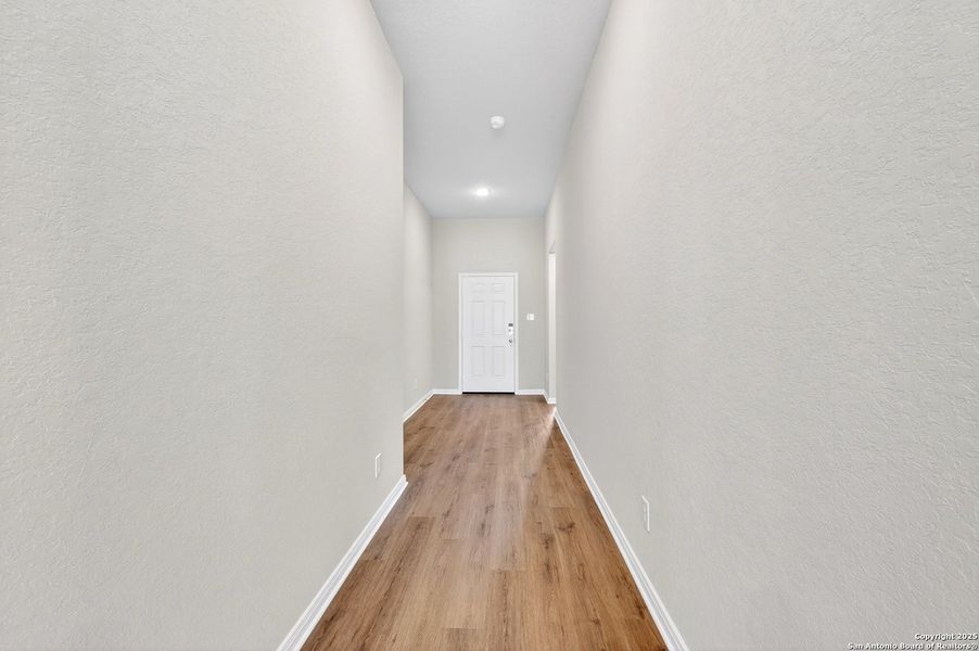 Spacious, unfurnished interior of a new home in Winding Brook, San Antonio (Image 36).