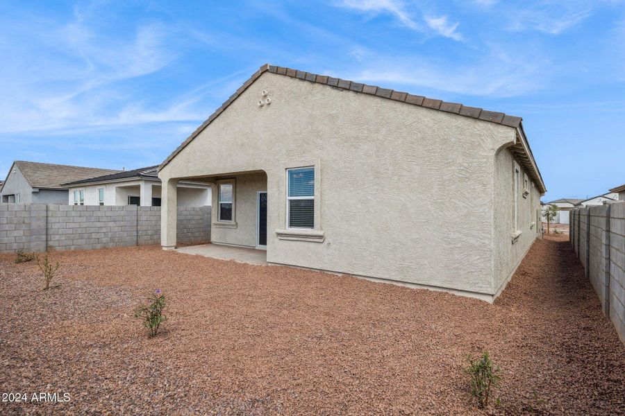 27-web-or-mls-18427-w-desert-hollow-dr-l