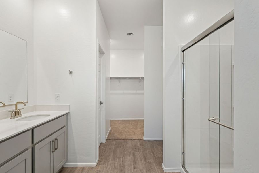 Primary bath. Finishes and options may vary by community