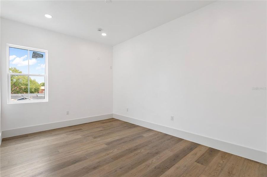 Spacious, unfurnished interior of a new home in , St. Petersburg (Image 51). Spacious, unfurnished interior of a new home in , St. Petersburg (Image 51).