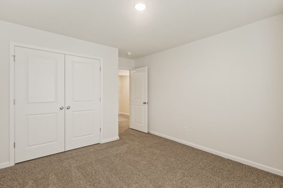 Representative unfurnished interior of a home built from the Palm by Veranda Homes in Hitchcock Preserve, Aiken (Image 19).