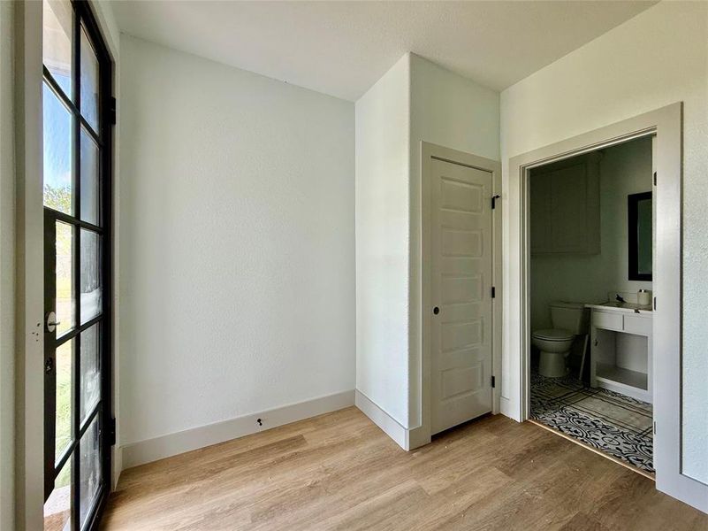 Spacious, unfurnished interior of a new home in , Mineral Wells (Image 23).