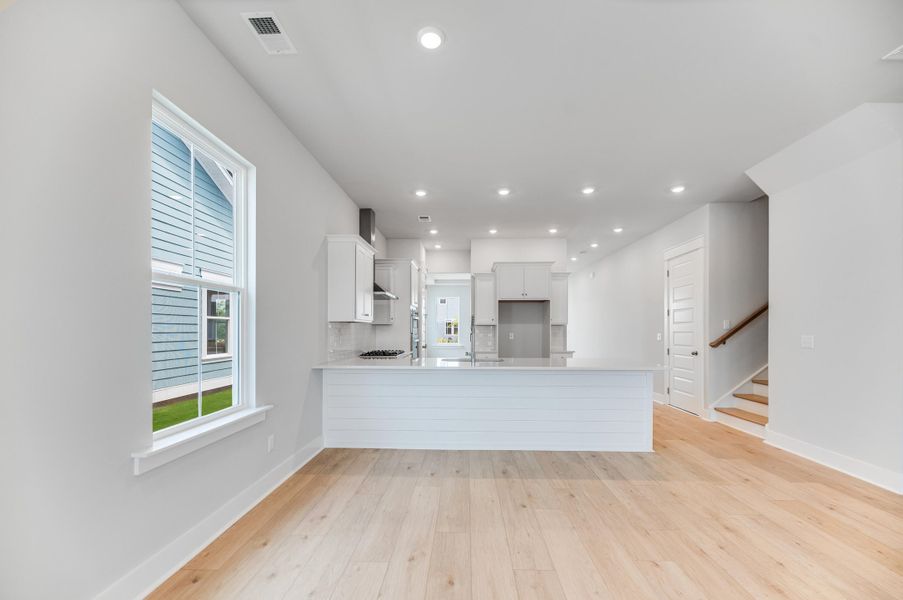 Spacious, unfurnished interior of a new home in Carnes Crossroads: Arbor Collection, Summerville (Image 11).