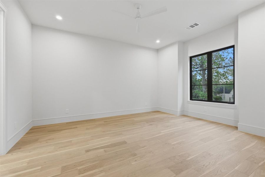 Large secondary bedrooms