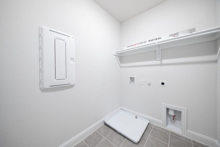 Spacious, unfurnished interior of a new home in Churchill, Anna (Image 18). Spacious, unfurnished interior of a new home in Churchill, Anna (Image 18).