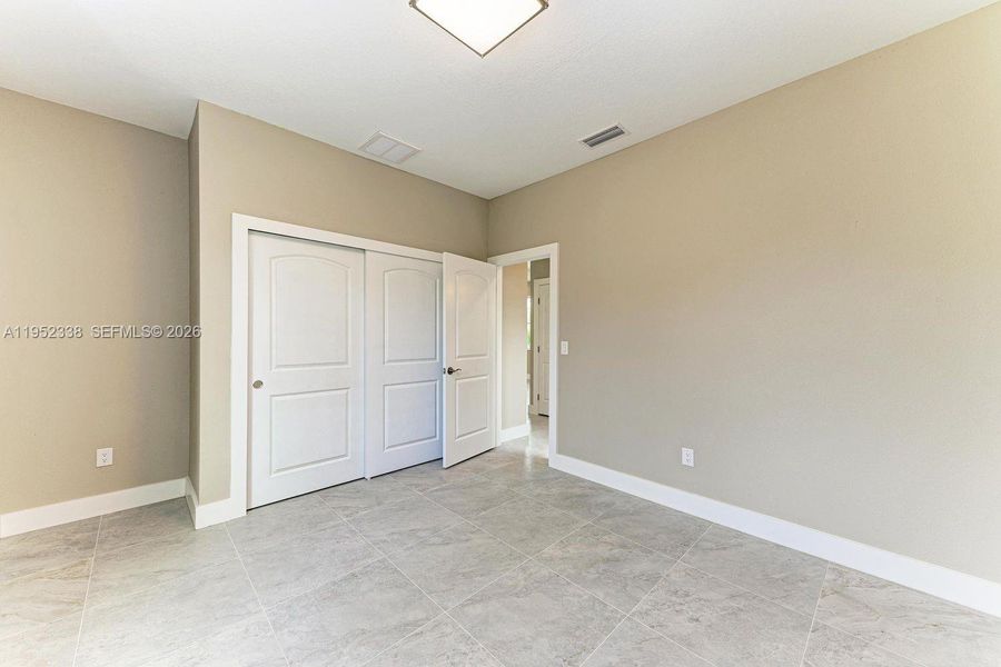 Spacious, unfurnished interior of a new home in , North Port (Image 31).