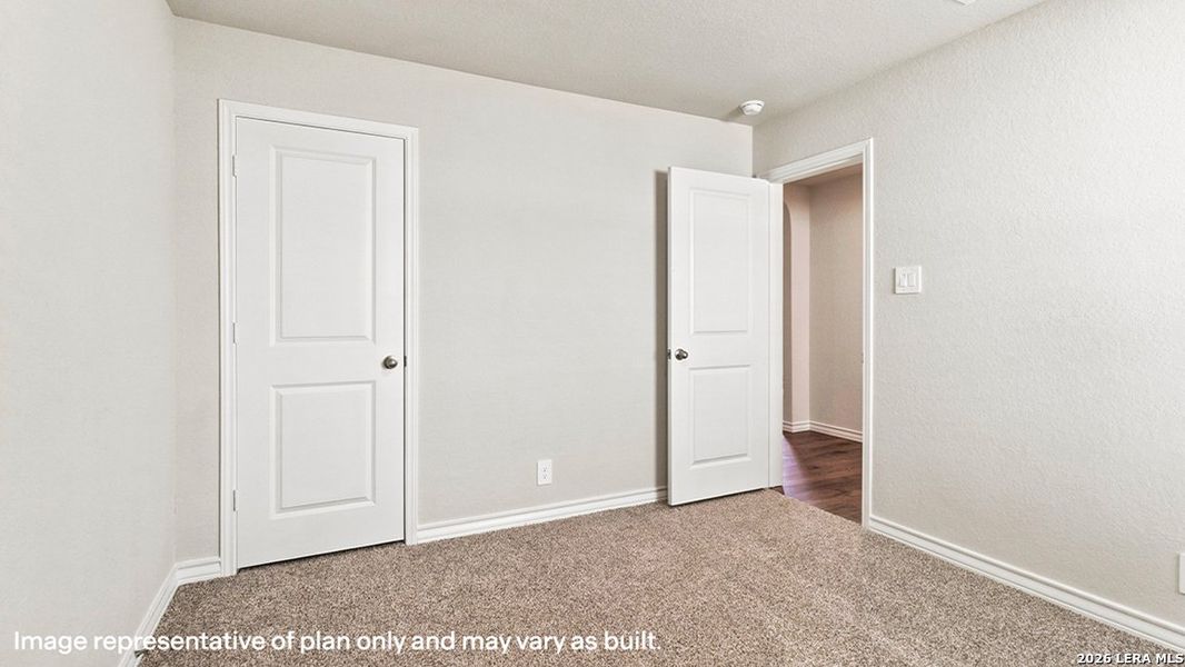 Spacious, unfurnished interior of a new home in Brookstone Creek, San Antonio (Image 26).
