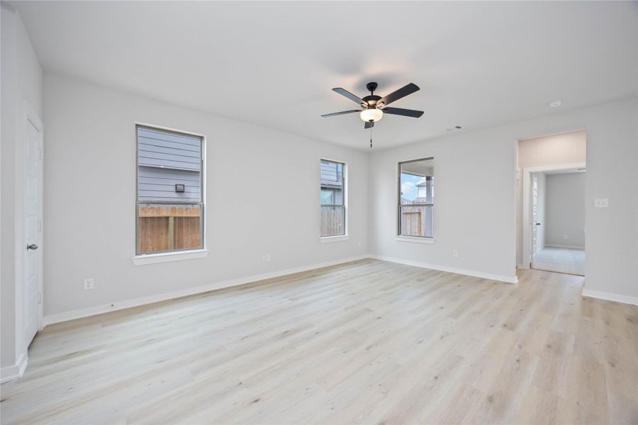 Spacious, unfurnished interior of a new home in Bluestem, Brookshire (Image 13). Spacious, unfurnished interior of a new home in Bluestem, Brookshire (Image 13).