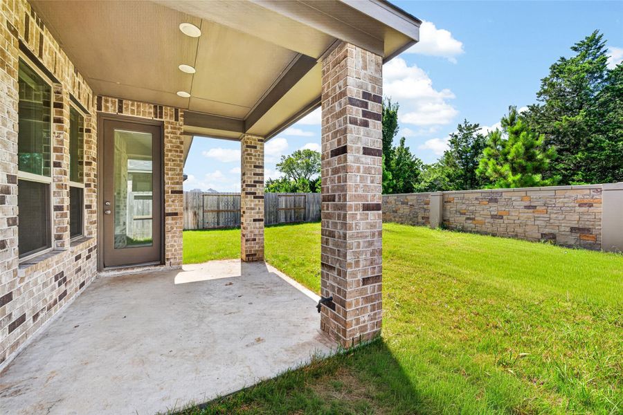 Exterior details and patio area of a home in Cross Creek Ranch: 40ft. lots, Fulshear (Image 23). Exterior details and patio area of a home in Cross Creek Ranch: 40ft. lots, Fulshear (Image 23).