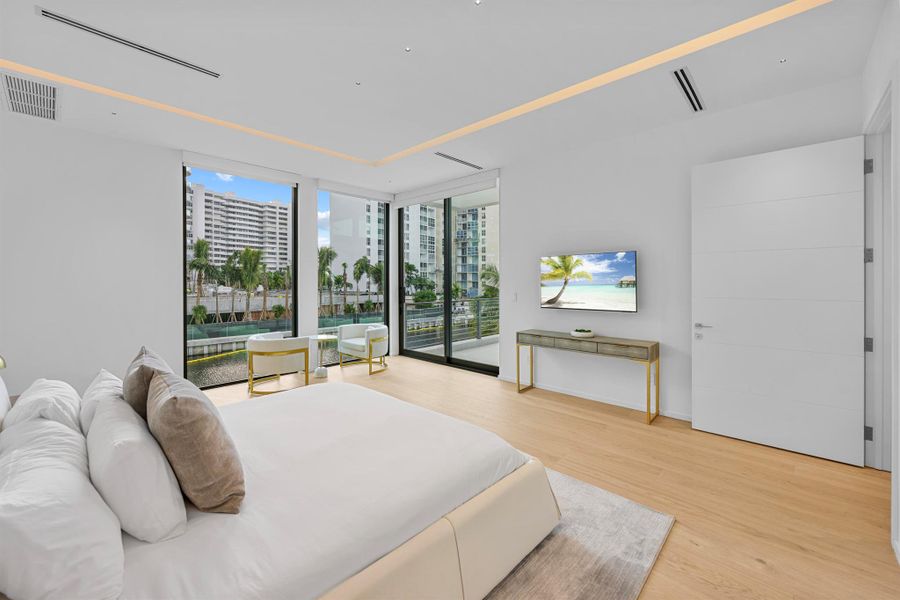 Furnished interior view inside a new home in , Pompano Beach (Image 7).