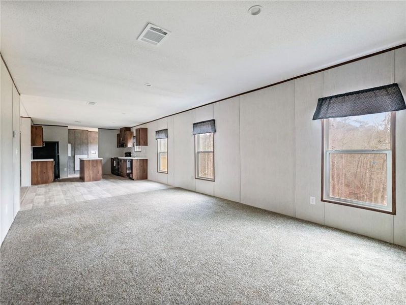 Spacious, unfurnished interior of a new home in , Lula (Image 14).