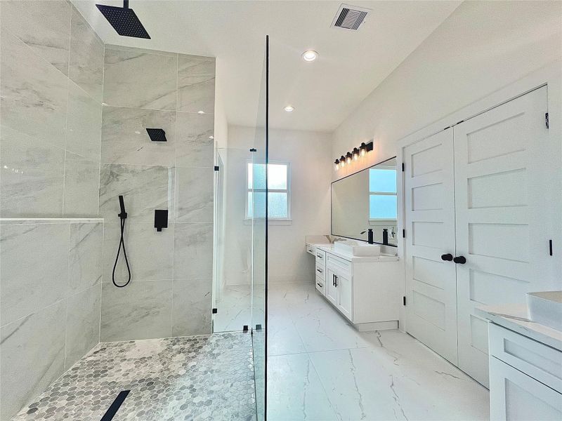 Furnished interior view inside a new home in , Dayton (Image 8).