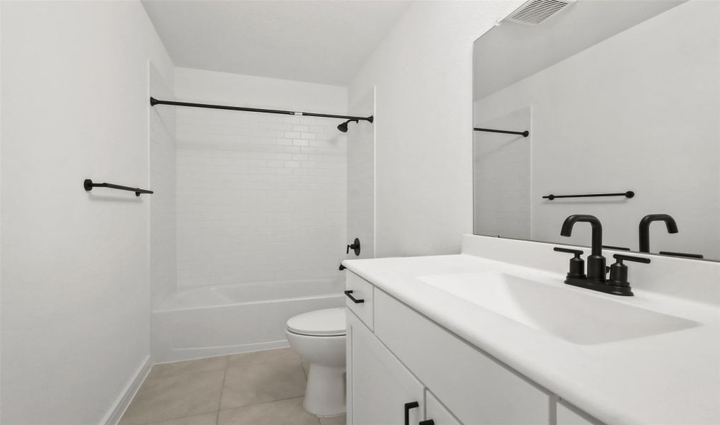 Hall bath 2 (*Photo not of actual home and used for illustration purposes only.)